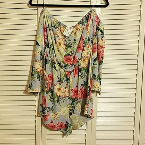 Off-the-shoulder Long Sleeve Romper - Picture 1 of 2